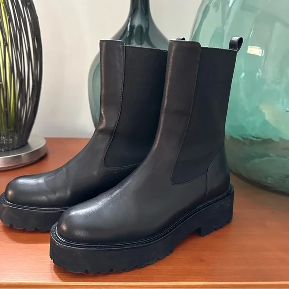 Lug Black Leather Chelsea Boots - Japan - Picture 1 of 6